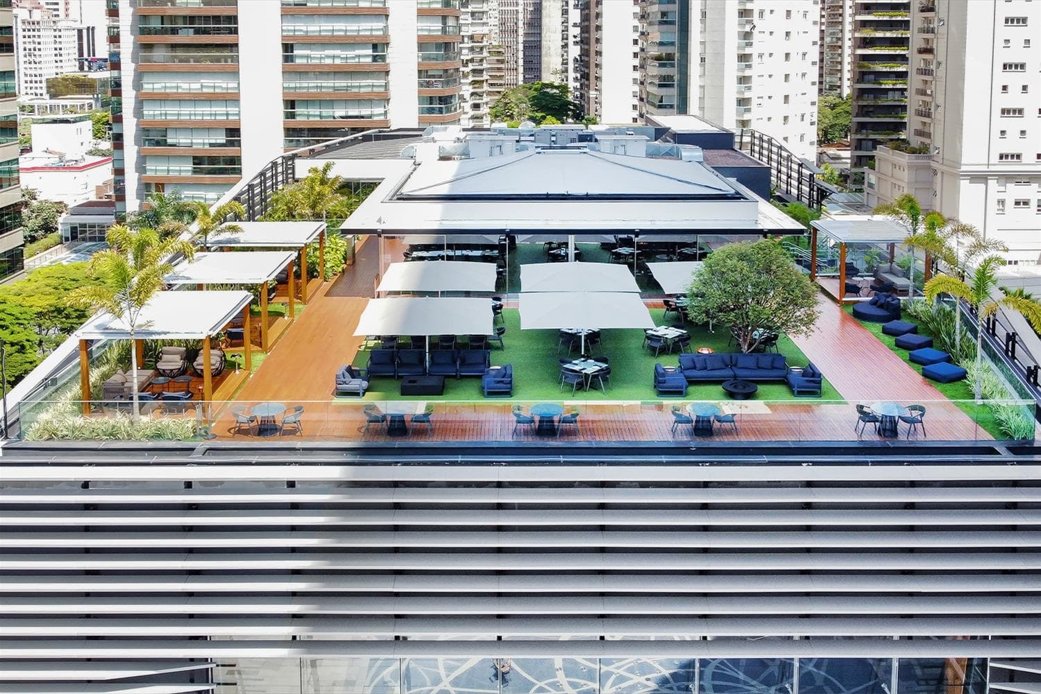 BALEIA ROOFTOP - Imagem 1