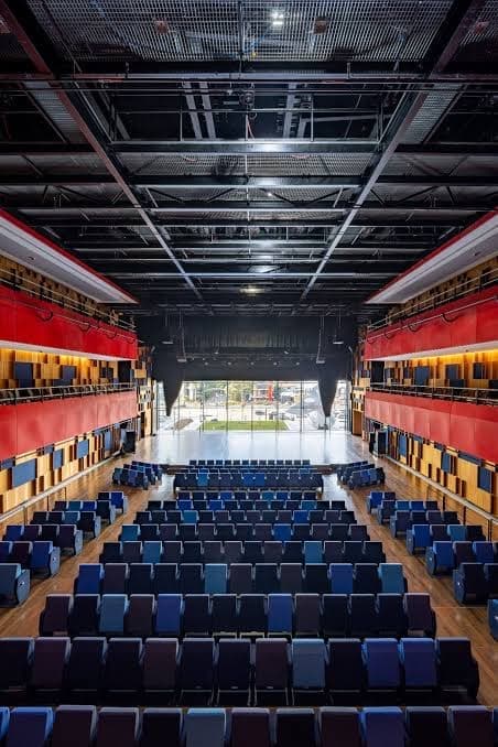 TEATRO B32 FARIA LIMA